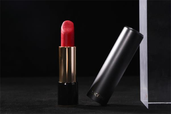 蘭蔻505試色 蘭蔻505和196哪個(gè)好看 蘭蔻505試色 蘭蔻505和196哪個(gè)好看