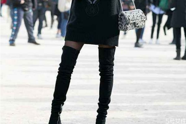 過膝長靴掉筒怎么辦 過膝靴搭配什么上衣好看 過膝長靴掉筒怎么辦 過膝靴搭配什么上衣好看