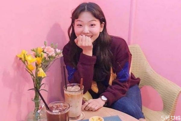 假裝愛你的男人有四點 一段感情要結(jié)束的征兆 假裝愛你的男人有四點 一段感情要結(jié)束的征兆