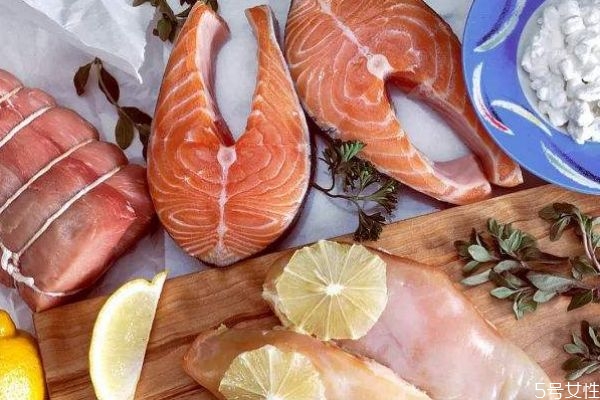 為什么需要補(bǔ)充蛋白質(zhì)呢 喝蛋白質(zhì)粉有什么好處 為什么需要補(bǔ)充蛋白質(zhì)呢 喝蛋白質(zhì)粉有什么好處