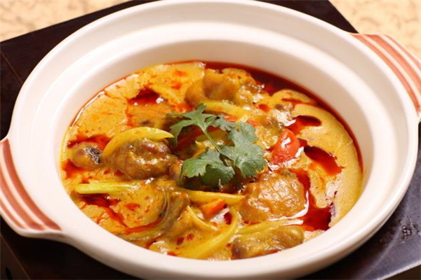 咖喱燜雞的做法 咖喱燜雞是哪里的菜 咖喱燜雞的做法 咖喱燜雞是哪里的菜