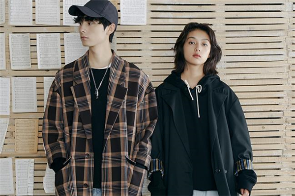 男生穿什么樣的長大衣好看 男生長款大衣搭配圖片 男生穿什么樣的長大衣好看 男生長款大衣搭配圖片