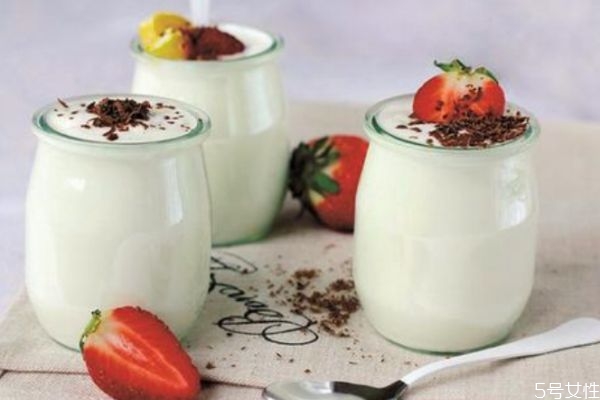 喝酸奶有什么好處 酸奶什么時(shí)候喝最好 喝酸奶有什么好處 酸奶什么時(shí)候喝最好