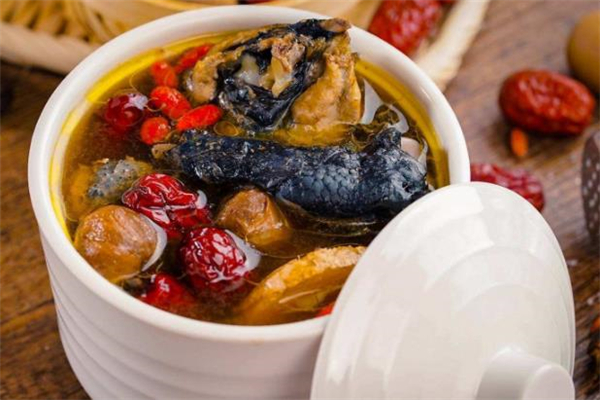 燉烏雞湯放多少水 燉烏雞湯什么時(shí)候放鹽 燉烏雞湯放多少水 燉烏雞湯什么時(shí)候放鹽