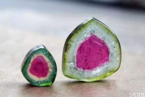 西瓜碧璽怎么保養(yǎng) 什么人不能戴西瓜碧璽 西瓜碧璽怎么保養(yǎng) 什么人不能戴西瓜碧璽