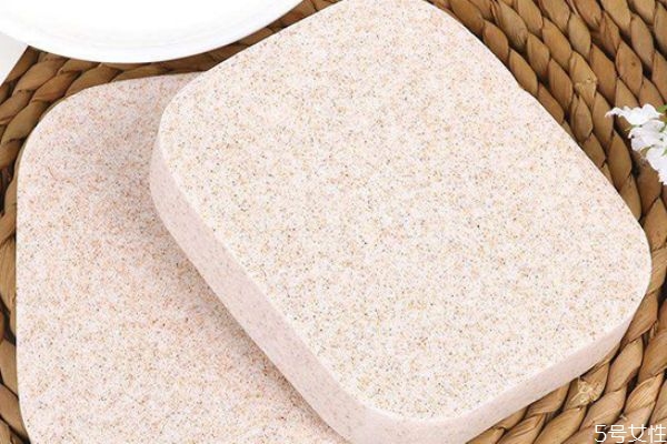 洗臉撲可以當(dāng)卸妝棉用嗎 洗臉撲能卸妝嗎 洗臉撲可以當(dāng)卸妝棉用嗎 洗臉撲能卸妝嗎