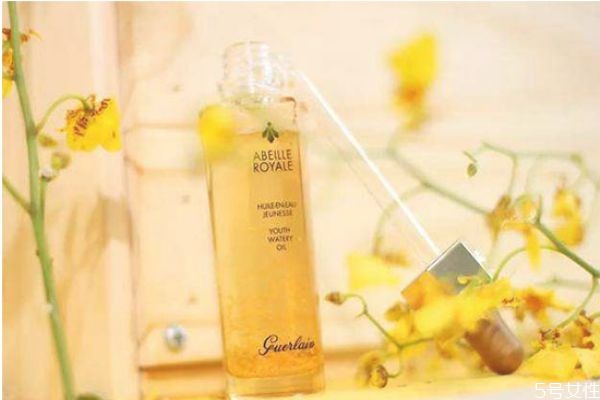 嬌蘭復(fù)原蜜適合什么膚質(zhì) 嬌蘭復(fù)原蜜分幾種 嬌蘭復(fù)原蜜適合什么膚質(zhì) 嬌蘭復(fù)原蜜分幾種