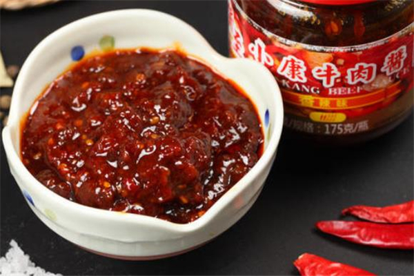 牛肉辣椒醬可以天天吃嗎 牛肉辣椒醬吃了會(huì)上火嗎 牛肉辣椒醬可以天天吃嗎 牛肉辣椒醬吃了會(huì)上火嗎