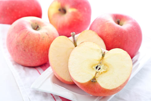 蒸蘋(píng)果要去皮嗎 蘋(píng)果核可以蒸嗎