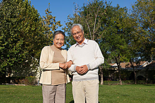 早晨在樹(shù)林散步好嗎 早晨幾點(diǎn)散步最好