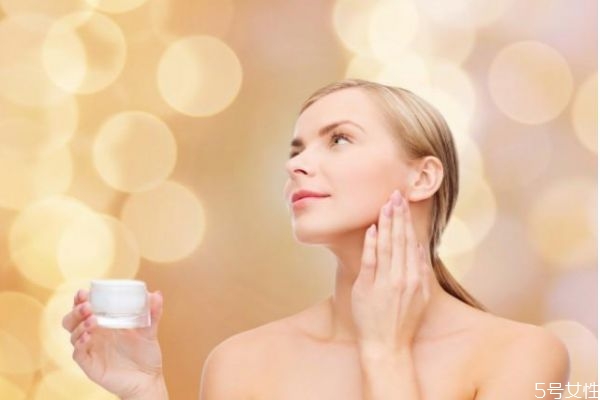 晚上護膚要注意什么 晚上護膚的正確順序 晚上護膚要注意什么 晚上護膚的正確順序