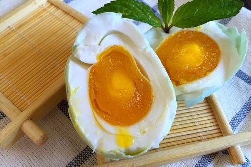 鴨蛋是什么顏色 鴨蛋什么顏色的好 鴨蛋是什么顏色 鴨蛋什么顏色的好