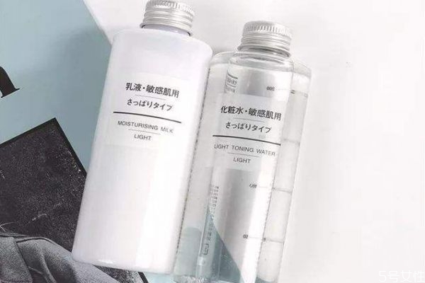 什么牌子水乳適合18歲 適合18歲的水乳 什么牌子水乳適合18歲 適合18歲的水乳