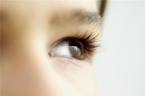 適合長脂肪粒用的眼霜 長脂肪粒適合用什么護(hù)膚品 適合長脂肪粒用的眼霜 長脂肪粒適合用什么護(hù)膚品