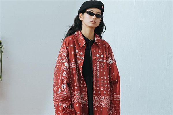 復(fù)古風(fēng)外套怎么搭配 復(fù)古風(fēng)外套搭配圖片 復(fù)古風(fēng)外套怎么搭配 復(fù)古風(fēng)外套搭配圖片