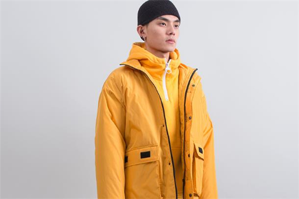 黃色工裝棉服怎么搭配 黃色工裝棉服搭配圖片 黃色工裝棉服怎么搭配 黃色工裝棉服搭配圖片