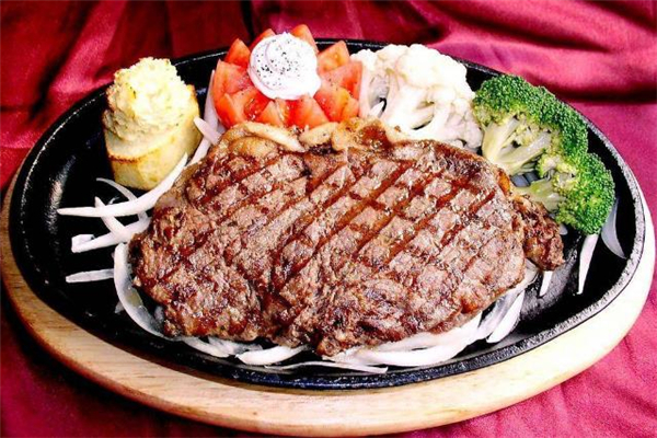 冰凍牛排怎么煎 冰凍牛排的做法