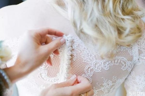 三金和彩禮什么時候給 給結(jié)婚彩禮的時間 三金和彩禮什么時候給 給結(jié)婚彩禮的時間