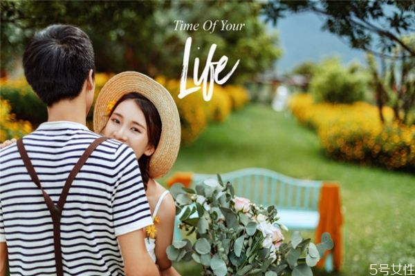 領了結婚證各住各家嗎 領證了沒結婚要住誰家 領了結婚證各住各家嗎 領證了沒結婚要住誰家