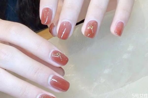 影響美甲持久度的因素有哪些 一般美甲可以保持多久 影響美甲持久度的因素有哪些 一般美甲可以保持多久