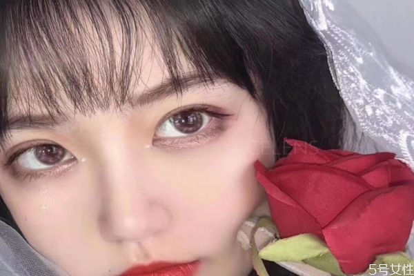 如何選擇適合自己的美瞳材質 新手買美瞳要注意什么 如何選擇適合自己的美瞳材質 新手買美瞳要注意什么