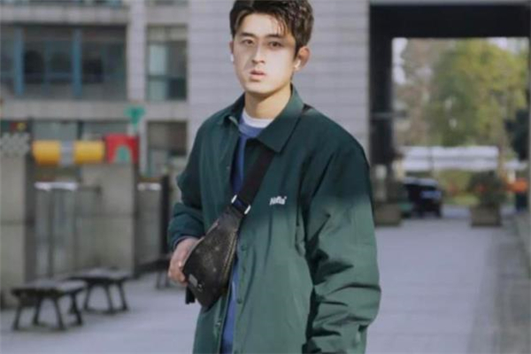 襯衫夾克什么顏色好看 襯衫夾克流行什么顏色 襯衫夾克什么顏色好看 襯衫夾克流行什么顏色