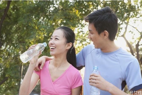 男人選老婆標(biāo)準(zhǔn) 不合格老婆的十大表現(xiàn) 男人選老婆標(biāo)準(zhǔn) 不合格老婆的十大表現(xiàn)