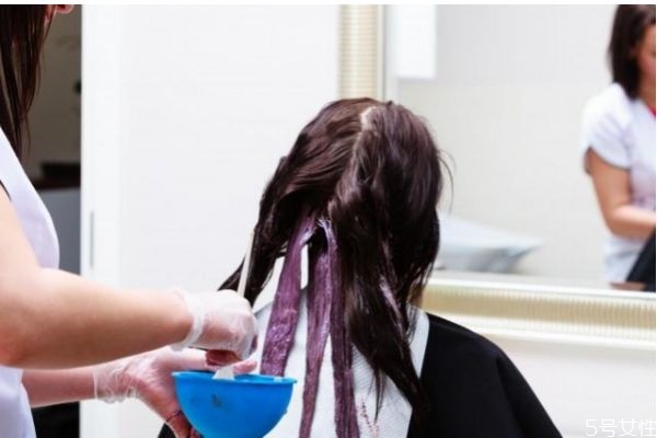 純植物染發(fā)劑什么牌子好 知名的染發(fā)劑品牌有哪些 純植物染發(fā)劑什么牌子好 知名的染發(fā)劑品牌有哪些
