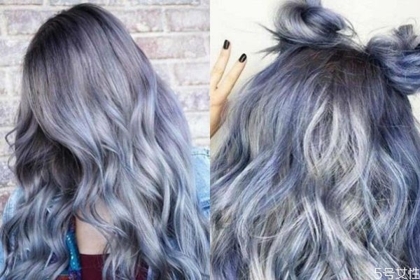 燙發(fā)和染發(fā)是分開還是應(yīng)該一起 燙發(fā)和染發(fā)的時間順序 燙發(fā)和染發(fā)是分開還是應(yīng)該一起 燙發(fā)和染發(fā)的時間順序