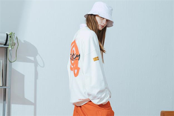 春天穿什么顏色衛(wèi)衣好看 今年春天衛(wèi)衣流行什么顏色 春天穿什么顏色衛(wèi)衣好看 今年春天衛(wèi)衣流行什么顏色