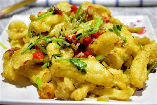 炸蘑菇要焯水嗎 炸蘑菇為什么掛不住淀粉 炸蘑菇要焯水嗎 炸蘑菇為什么掛不住淀粉