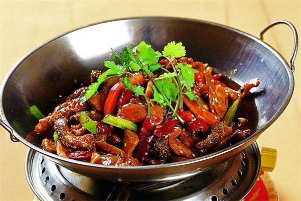 干鍋牛雜的做法 干鍋牛雜吃了會(huì)上火嗎 干鍋牛雜的做法 干鍋牛雜吃了會(huì)上火嗎