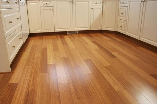 冬季地板防潮的方法 冬季衣服防潮的方法 冬季地板防潮的方法 冬季衣服防潮的方法