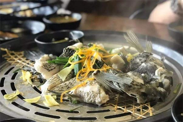 石斑魚(yú)什么部位最好吃 石斑魚(yú)怎么處理干凈