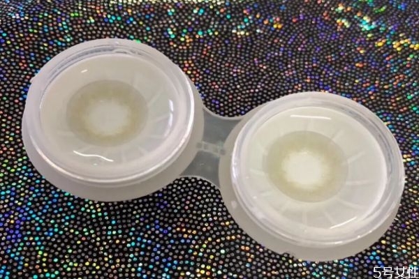 什么品牌美瞳好 買美瞳哪個(gè)牌子好 什么品牌美瞳好 買美瞳哪個(gè)牌子好