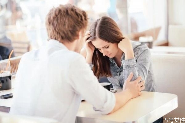 夫妻吵架冷戰(zhàn)怎么解決 兩口子吵架冷戰(zhàn)怎么辦 夫妻吵架冷戰(zhàn)怎么解決 兩口子吵架冷戰(zhàn)怎么辦