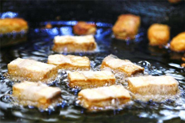 毛豆腐的熱量高嗎 毛豆腐吃了會胖嗎 毛豆腐的熱量高嗎 毛豆腐吃了會胖嗎