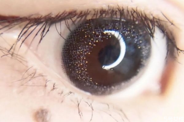 單眼皮戴美瞳眼睛能變大嗎 戴美瞳效果好嗎 單眼皮戴美瞳眼睛能變大嗎 戴美瞳效果好嗎