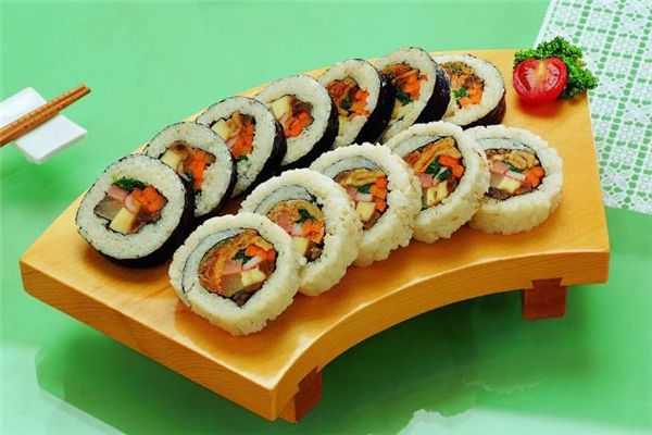 沒吃完的壽司怎么保存 壽司常溫下隔夜還能吃嗎 沒吃完的壽司怎么保存 壽司常溫下隔夜還能吃嗎