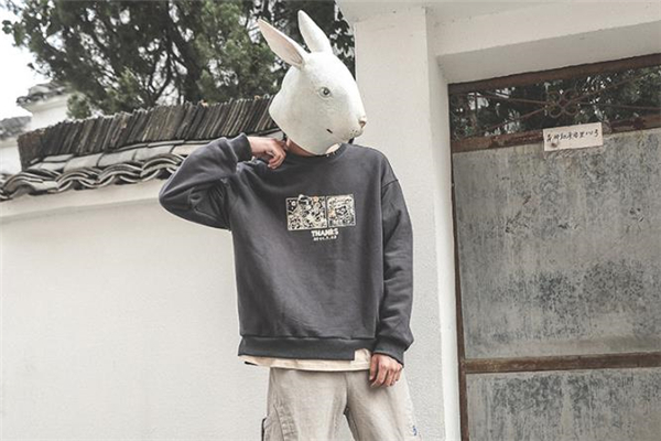 假兩件衛(wèi)衣什么顏色好看 假兩件衛(wèi)衣搭配圖片 假兩件衛(wèi)衣什么顏色好看 假兩件衛(wèi)衣搭配圖片