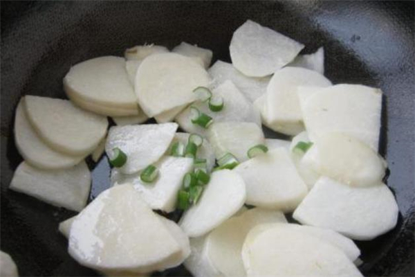 涼薯吃多了會(huì)怎么樣 涼薯吃多了會(huì)中毒嗎 涼薯吃多了會(huì)怎么樣 涼薯吃多了會(huì)中毒嗎