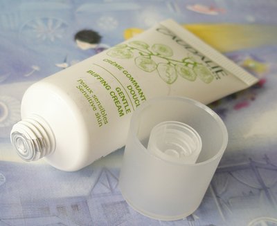 去角質(zhì)霜的正確使用頻率 ?去角質(zhì)霜多大可以用 去角質(zhì)霜的正確使用頻率 ?去角質(zhì)霜多大可以用