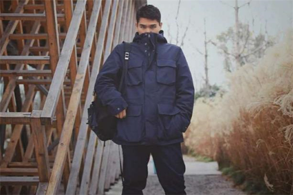 工裝風(fēng)外套什么顏色好看 工裝風(fēng)外套搭配圖片 工裝風(fēng)外套什么顏色好看 工裝風(fēng)外套搭配圖片