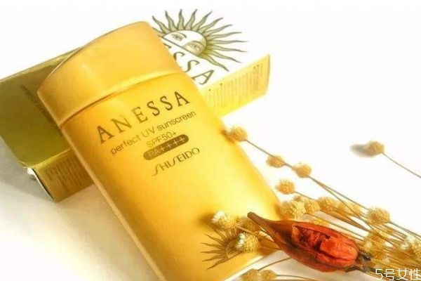 日本安耐曬小孩能用嗎 安耐曬防曬乳和防曬霜的區(qū)別 日本安耐曬小孩能用嗎 安耐曬防曬乳和防曬霜的區(qū)別