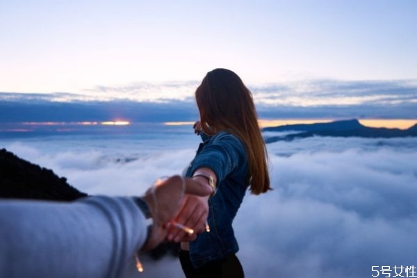 突然就不喜歡男朋友了 為什么會(huì)慢慢不喜歡男朋友 突然就不喜歡男朋友了 為什么會(huì)慢慢不喜歡男朋友