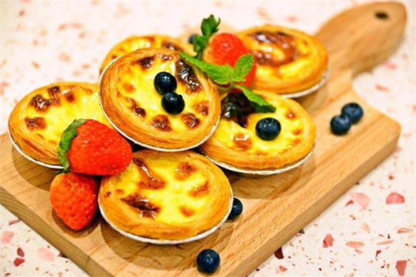 產(chǎn)婦能吃蛋撻嗎 產(chǎn)婦吃蛋撻有什么好處 產(chǎn)婦能吃蛋撻嗎 產(chǎn)婦吃蛋撻有什么好處