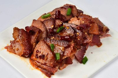 鹵牛肉切開松散怎么辦 鹵牛肉要放幾次鹽 鹵牛肉切開松散怎么辦 鹵牛肉要放幾次鹽