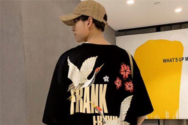 國潮男裝如何搭配 國潮單品搭配指南 國潮男裝如何搭配 國潮單品搭配指南