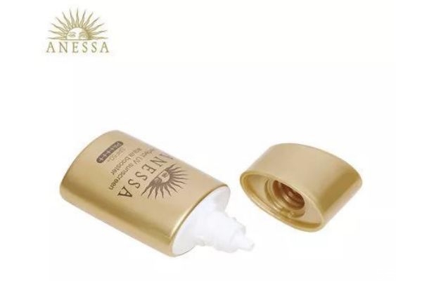 安耐曬防曬有哪幾款 安耐曬金瓶的功效 安耐曬防曬有哪幾款 安耐曬金瓶的功效