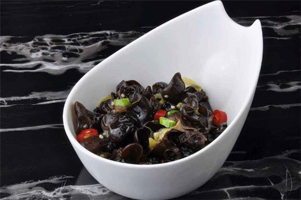 木耳焯水要焯幾分鐘 木耳沒有焯水有毒嗎 木耳焯水要焯幾分鐘 木耳沒有焯水有毒嗎